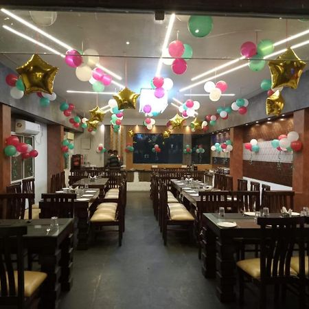 Hotel Grand Surya Kodarma 外观 照片