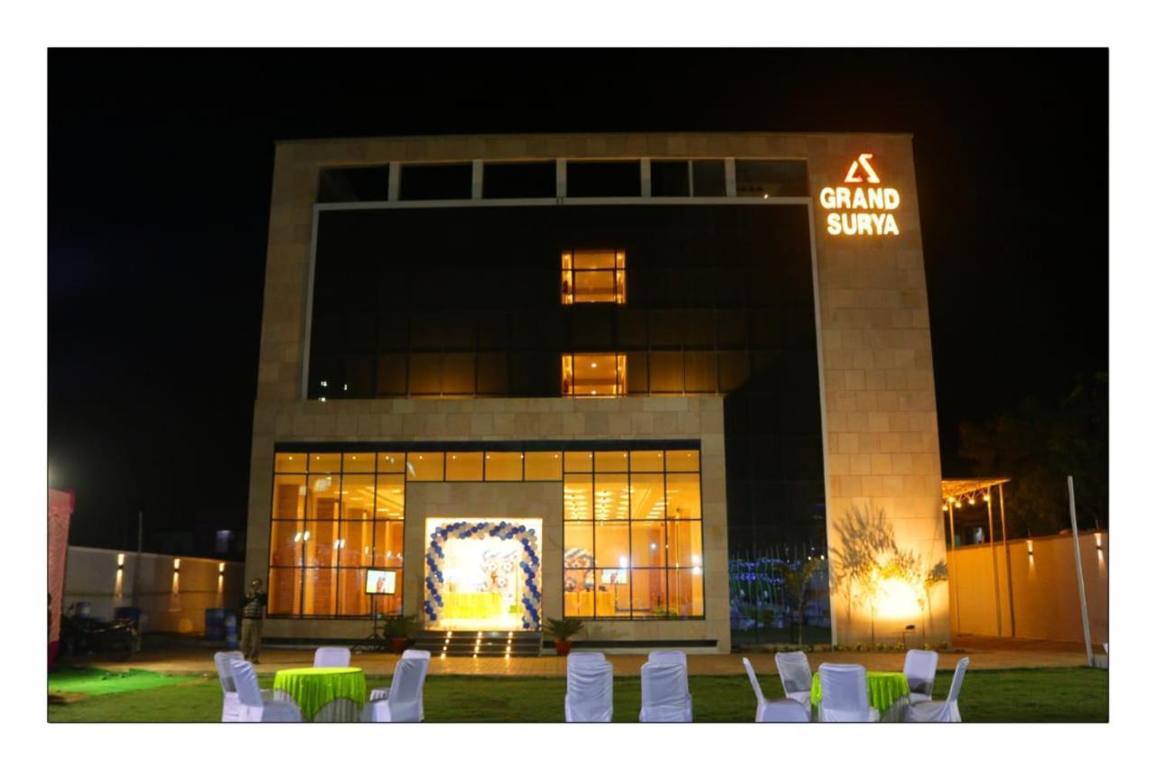 Hotel Grand Surya Kodarma 外观 照片