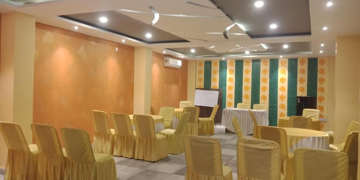 Hotel Grand Surya Kodarma 外观 照片