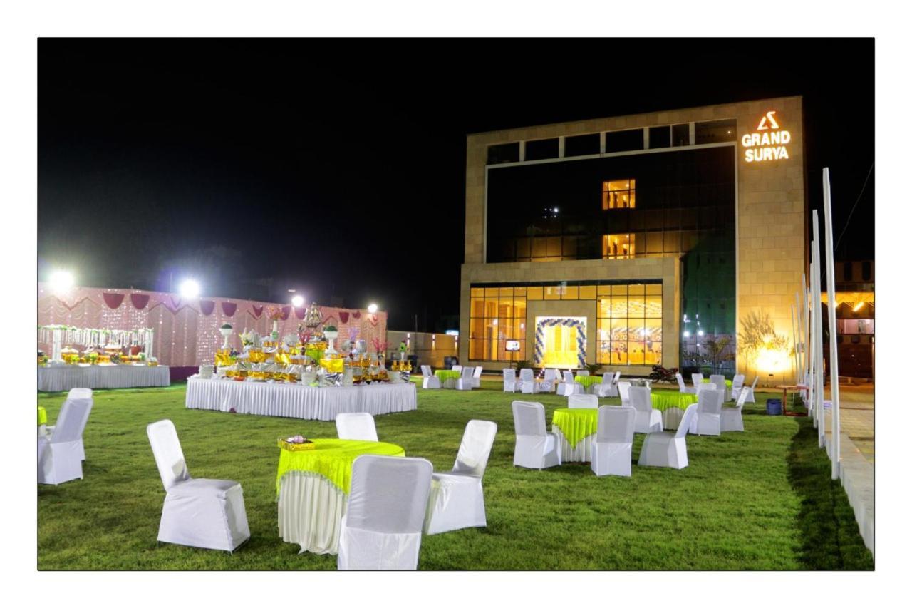 Hotel Grand Surya Kodarma 外观 照片