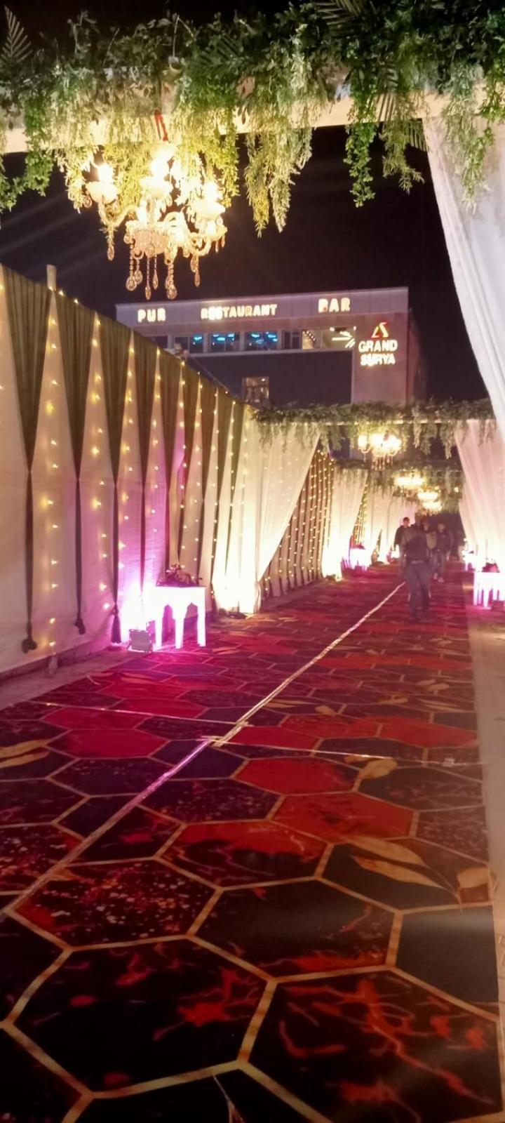 Hotel Grand Surya Kodarma 外观 照片
